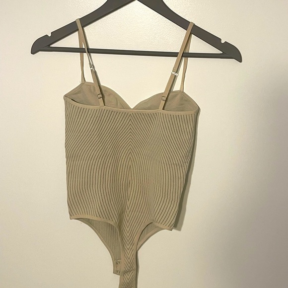 Basic Tank - Picture 2 of 2